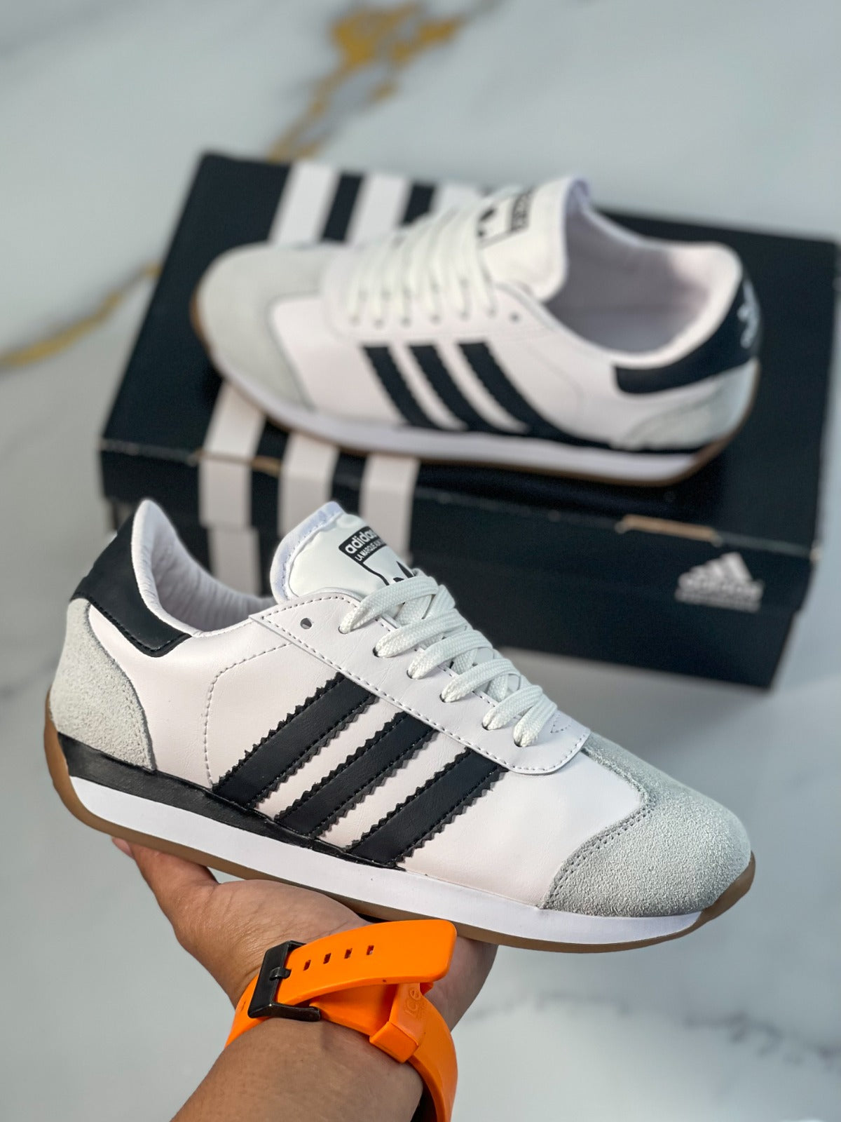Adidas Country